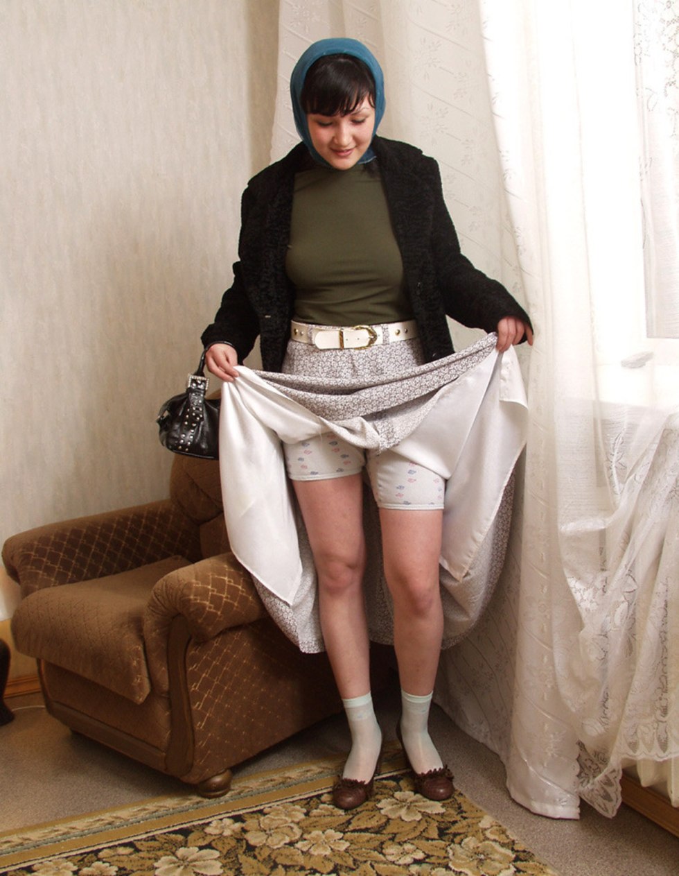 Adult women in reituses