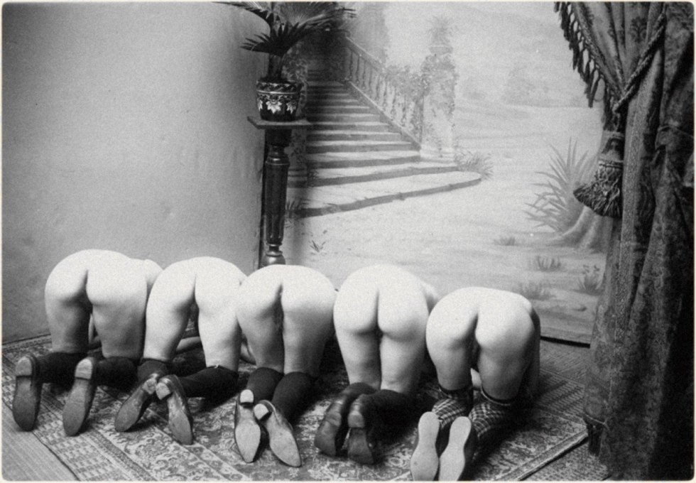 A lot of naked female asses retro