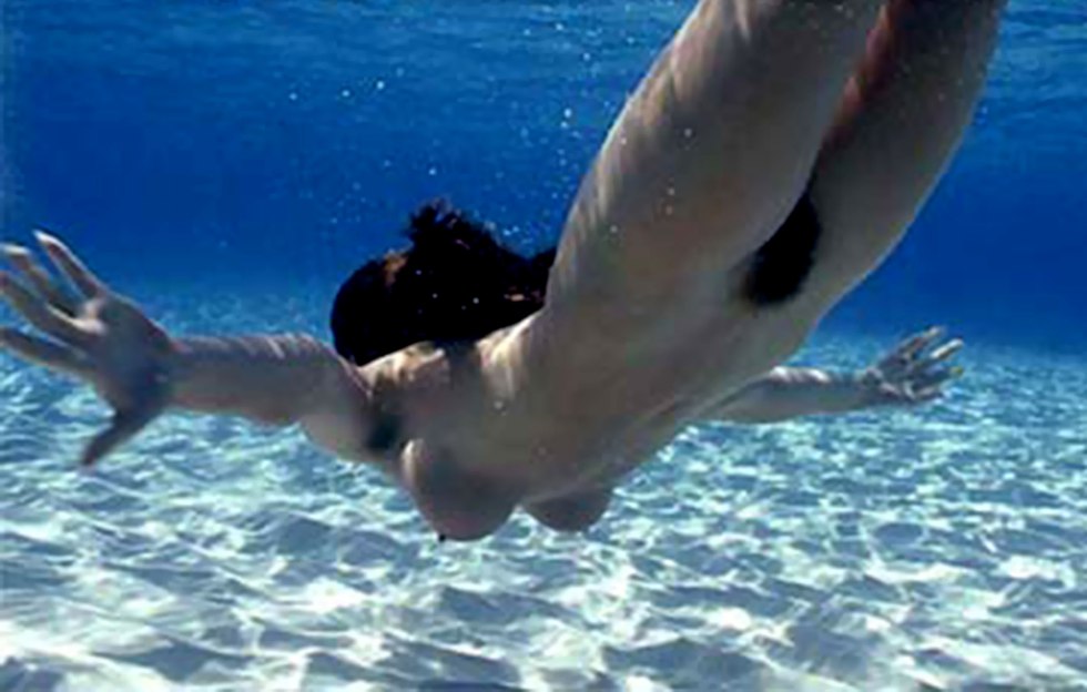 Girls swim naked