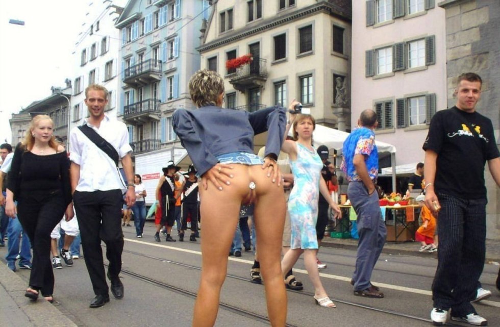 Girls without panties publicly