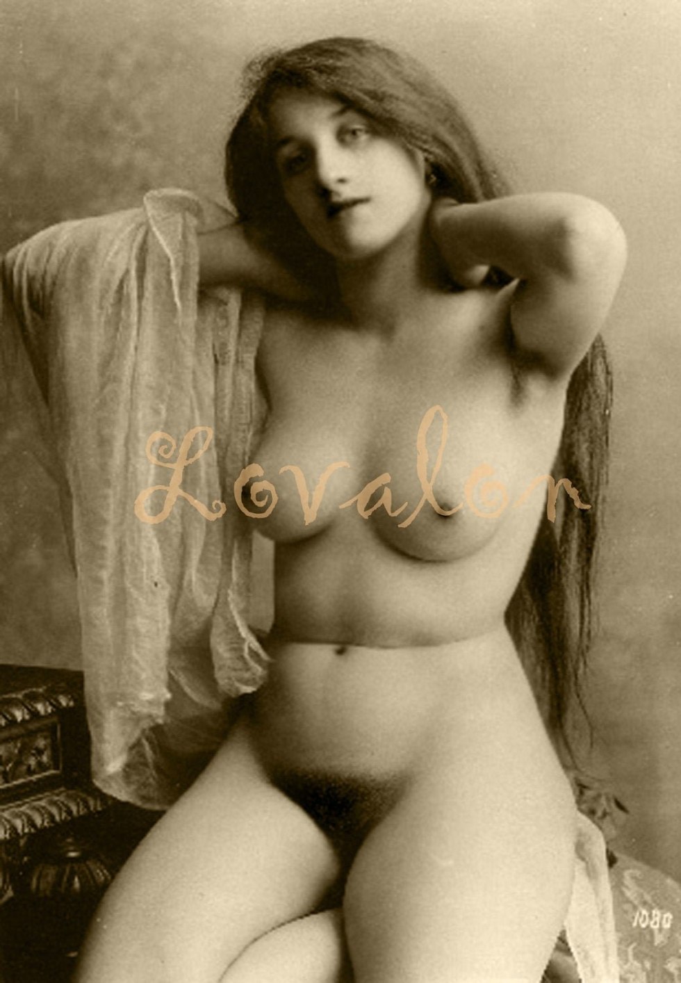 Beautiful naked women retro