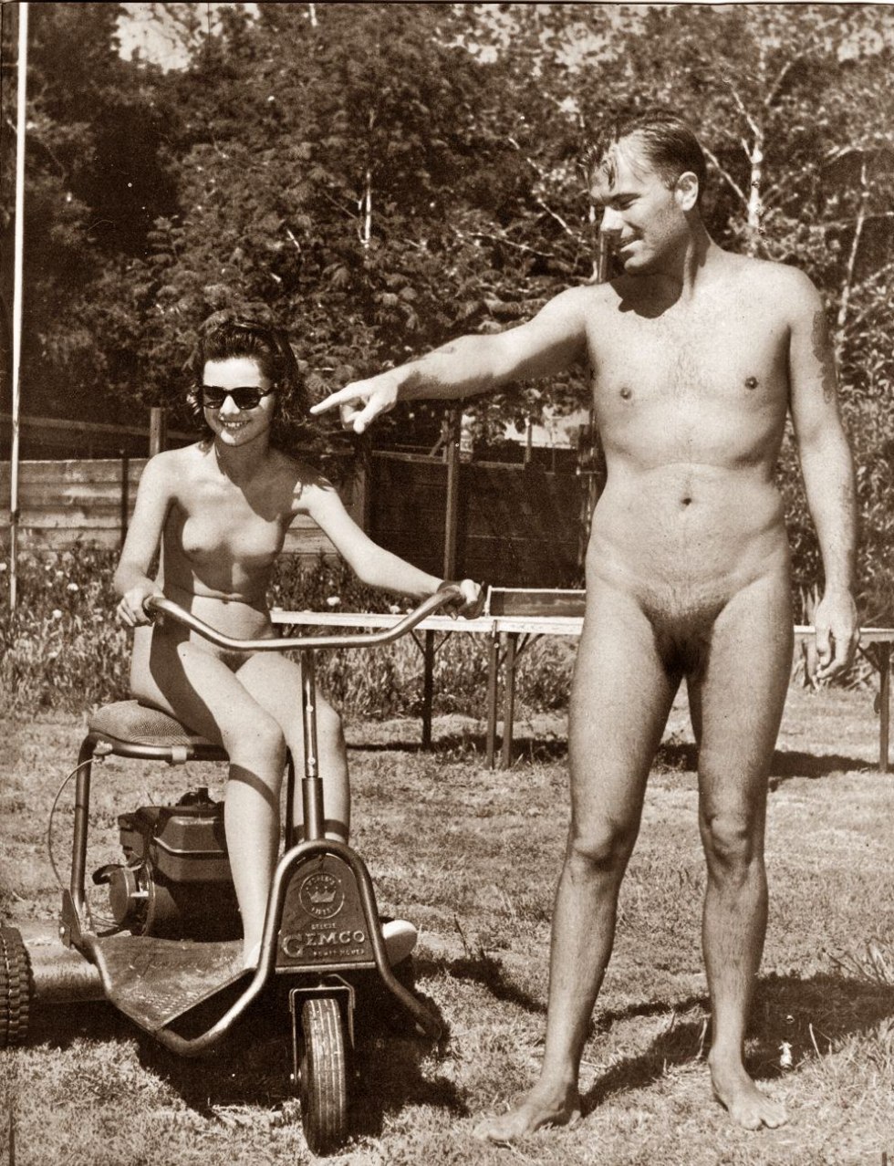 Male exhibitionism retro