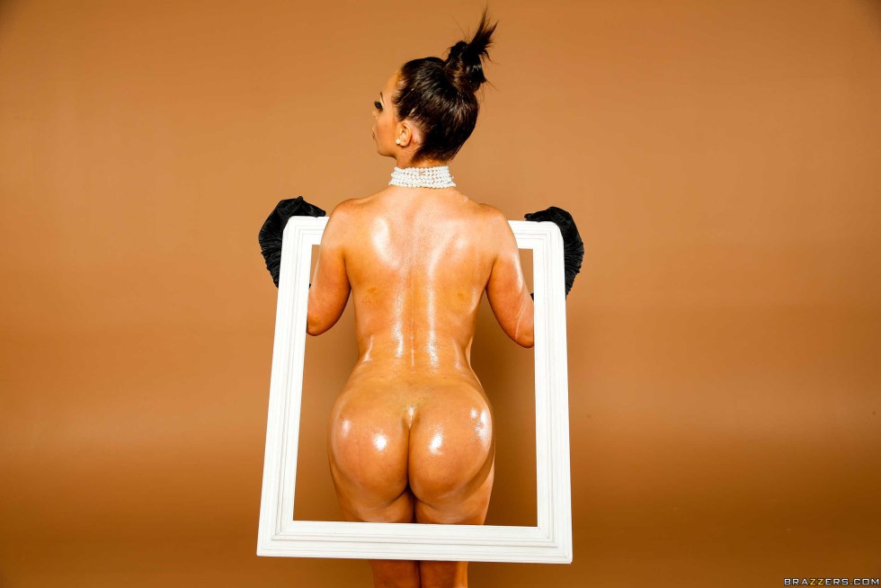 Kim Kardashian Kim naked?
