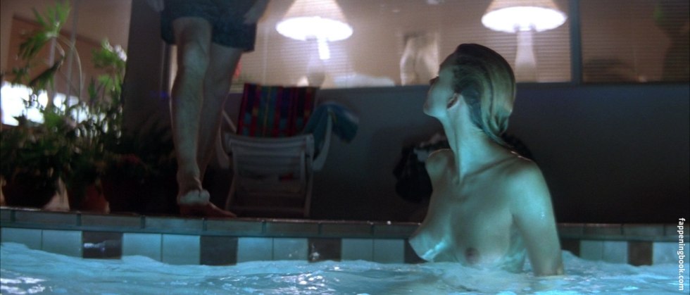Natasha Henstrid in the film Nude individual
