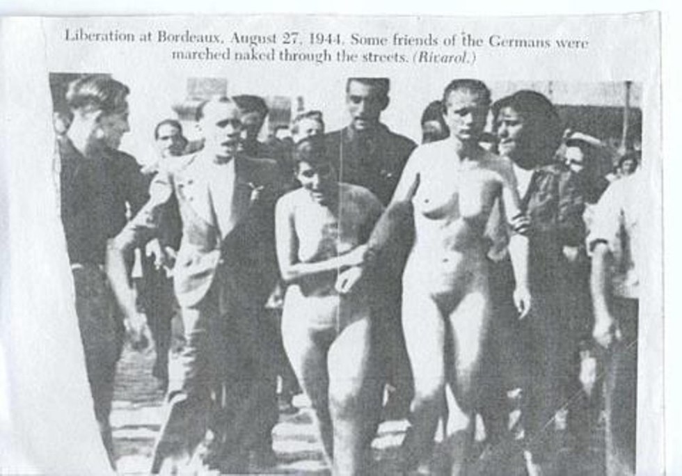 Naked women in front of the Germans