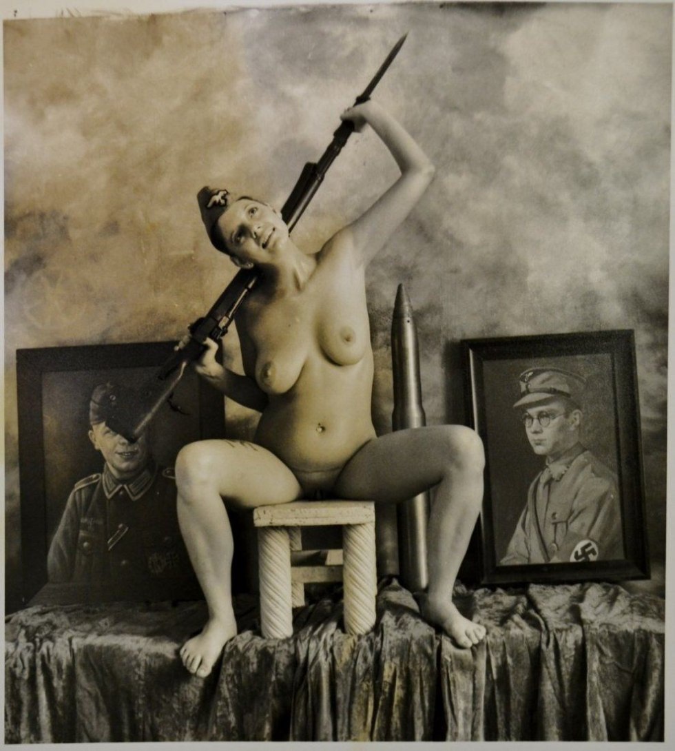 Nude World War II