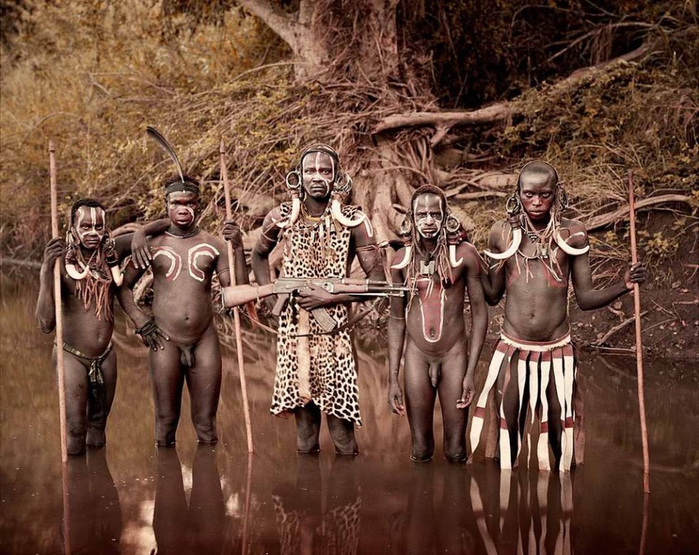 Wild naked tribe Mursi