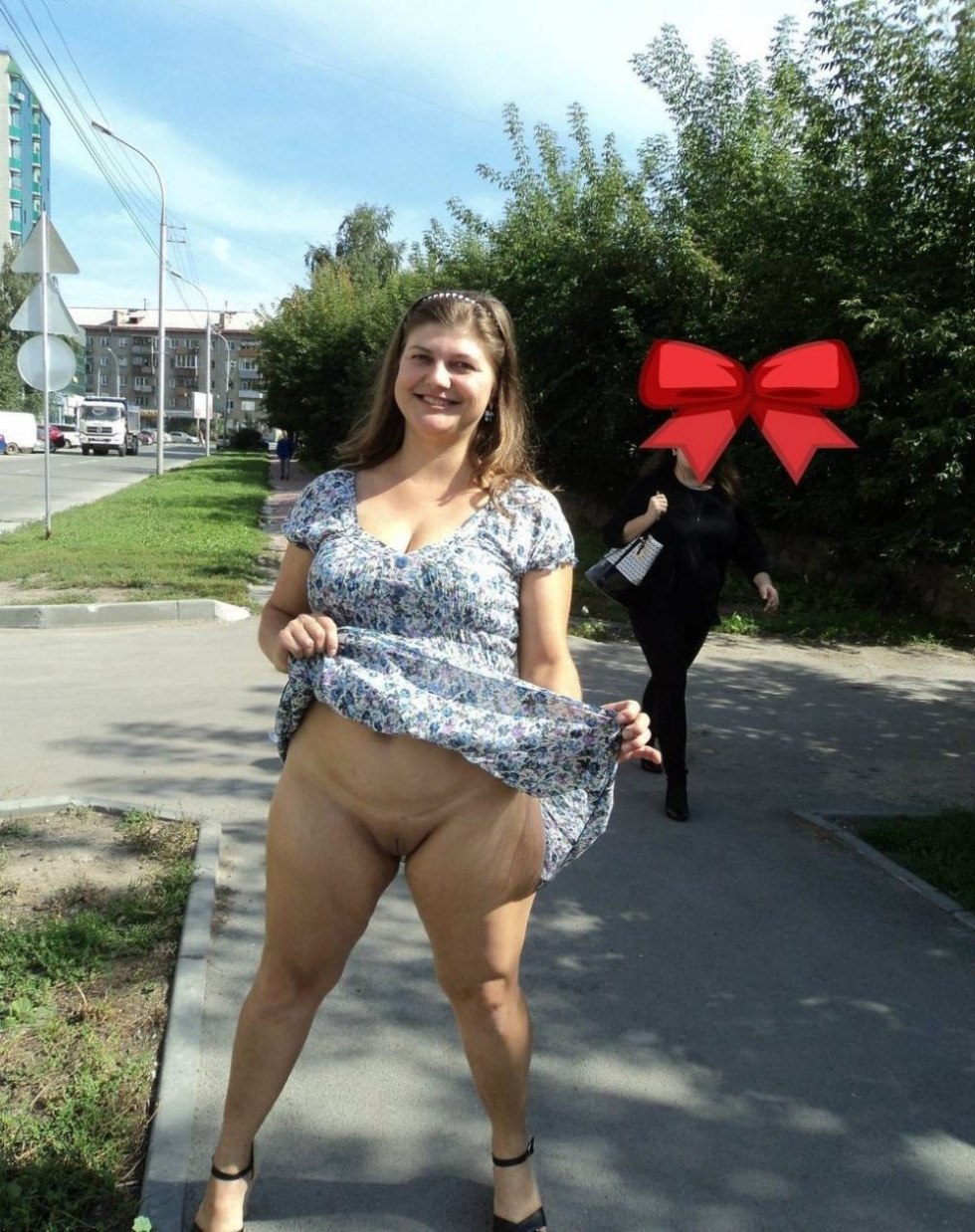 Hairy bbw without panties