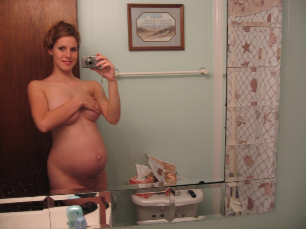 Naked pregnant women