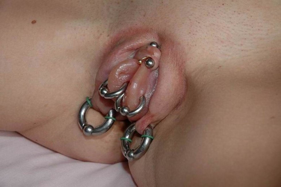 Pornstars with piercing on the clitoris