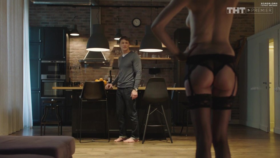 Naked Elena Podkaminskaya in IP Pirogova