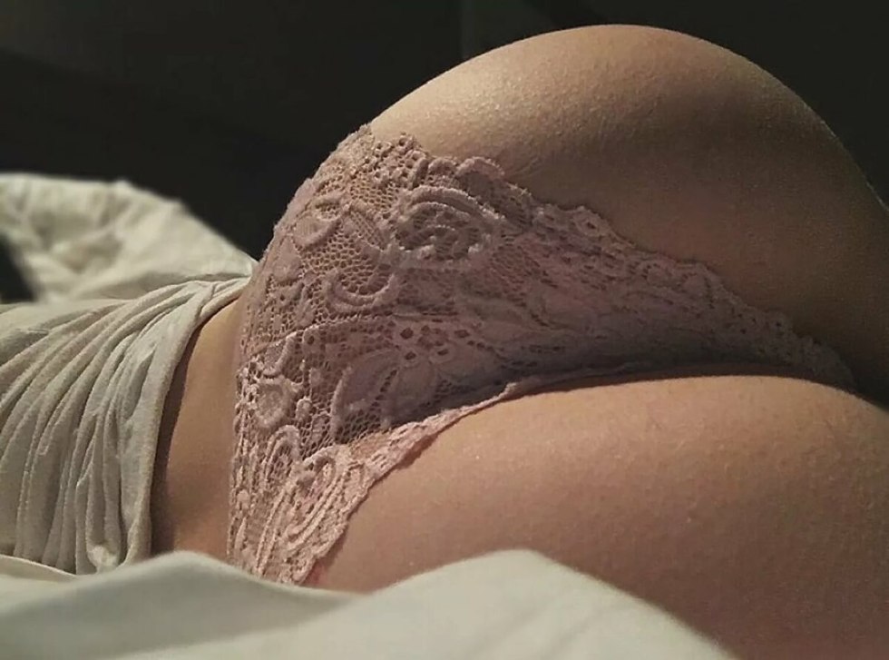 Backing in lace panties