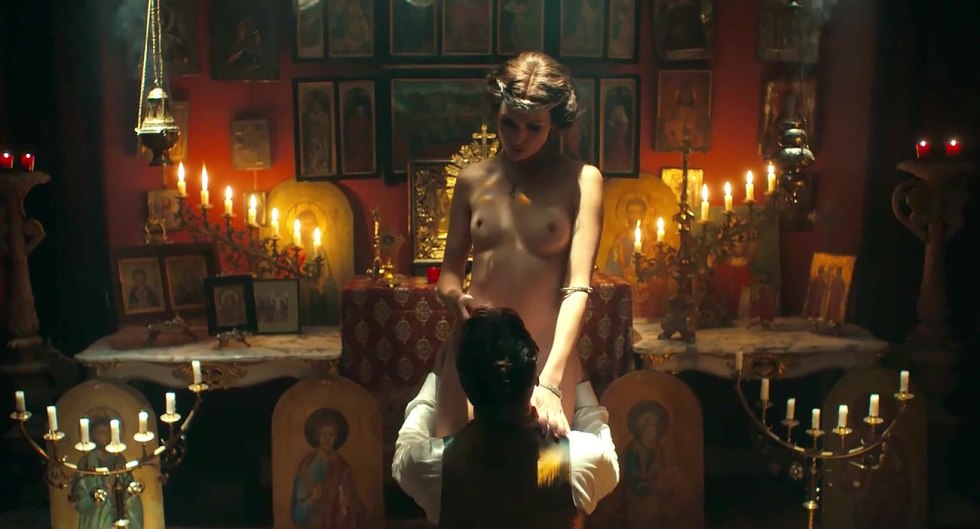 Gait Yansen naked of sharp visors