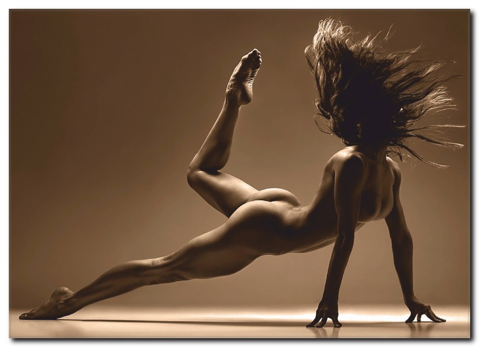 Erotic dances of girls