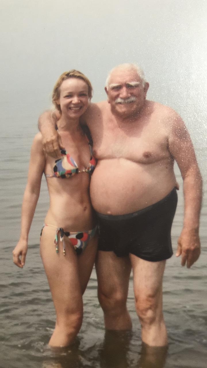 Vitalin Romanovskaya legs