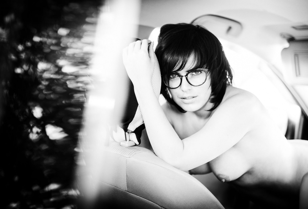 Young girls in nude glasses