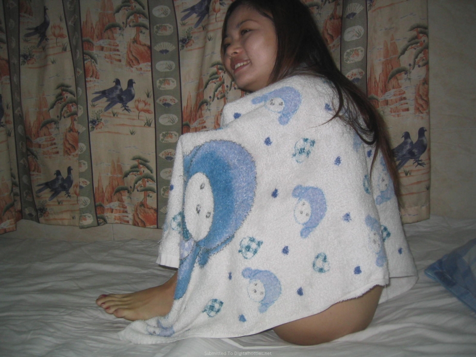 Vietnamese girls in panties