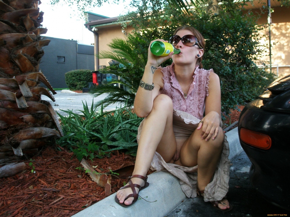 Large women without panties