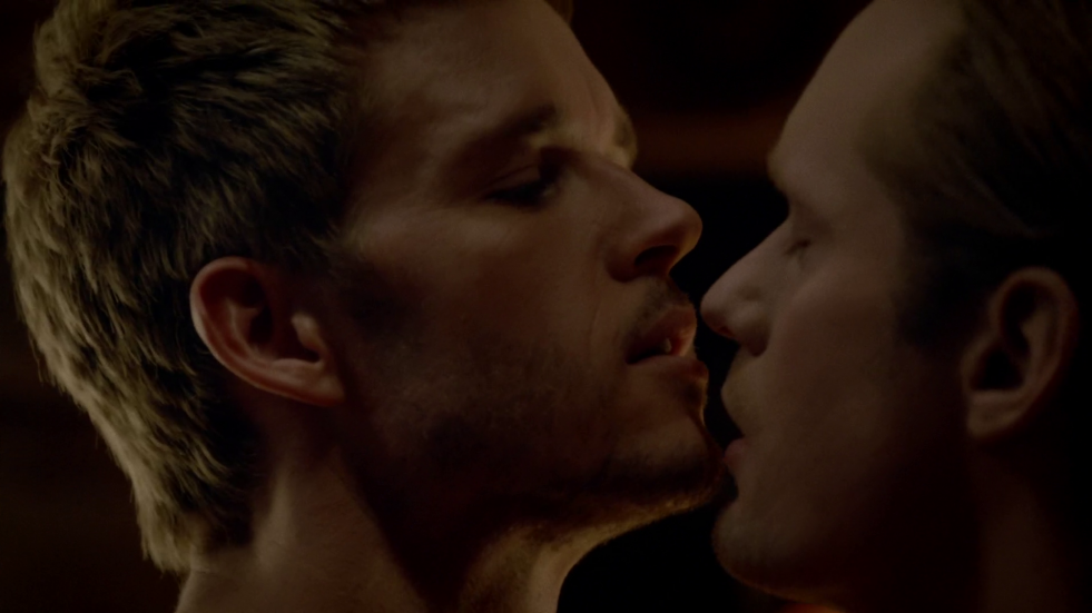 Alexander SKARSGARD GIF Kiss