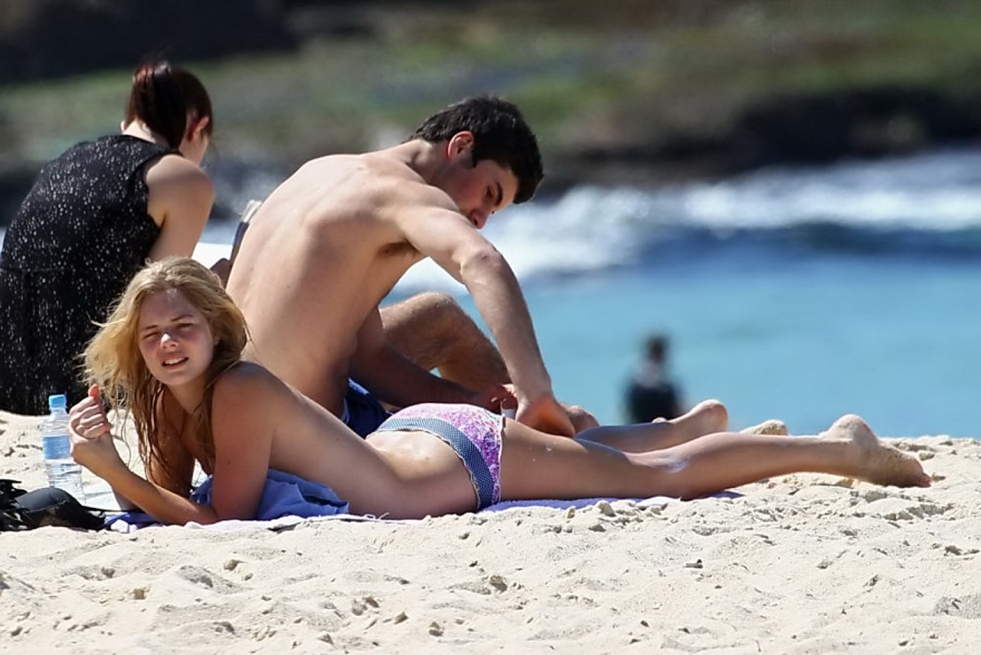 Samara Wiving Naked Drain