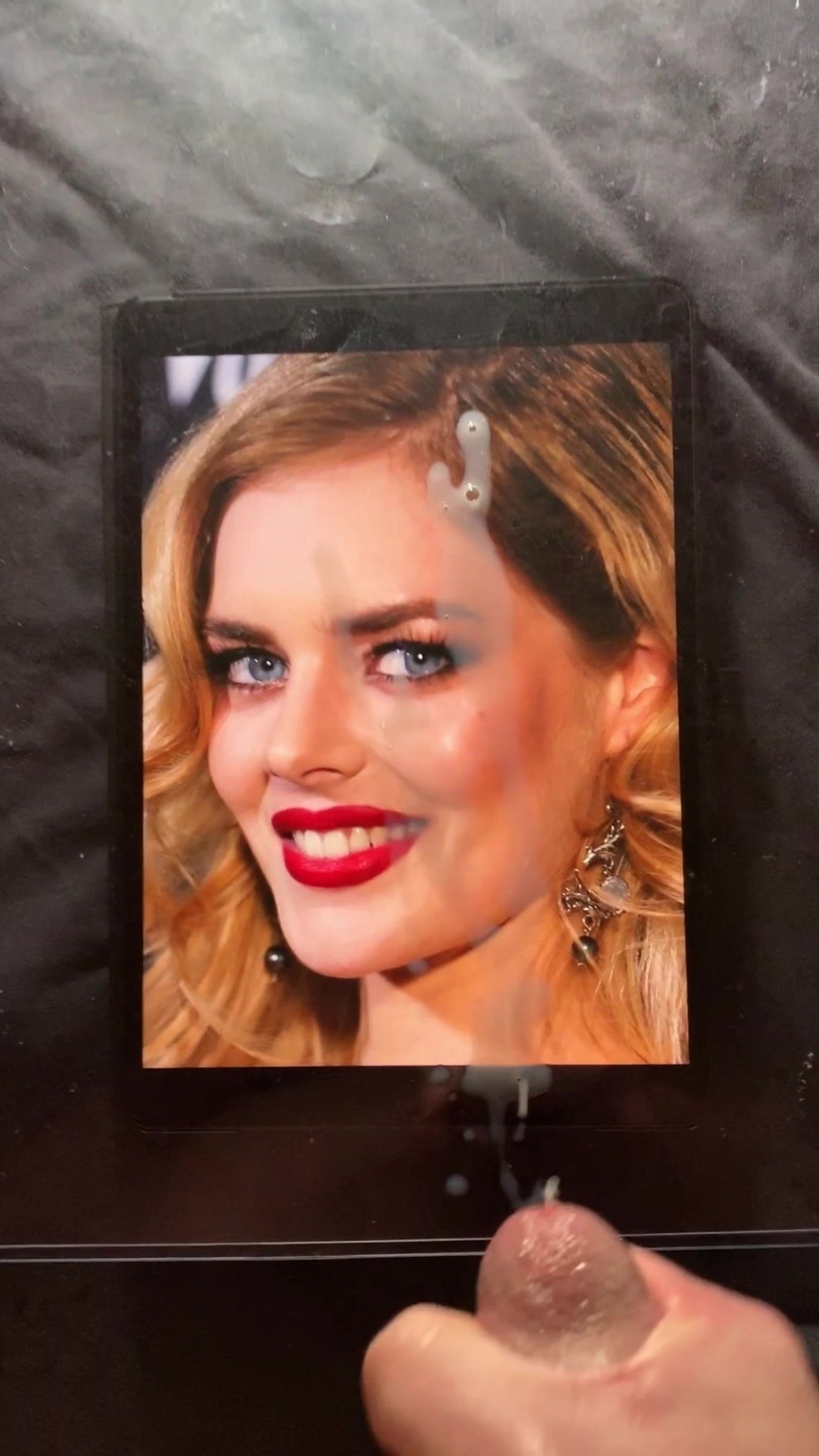 Actress Samara iving sexy