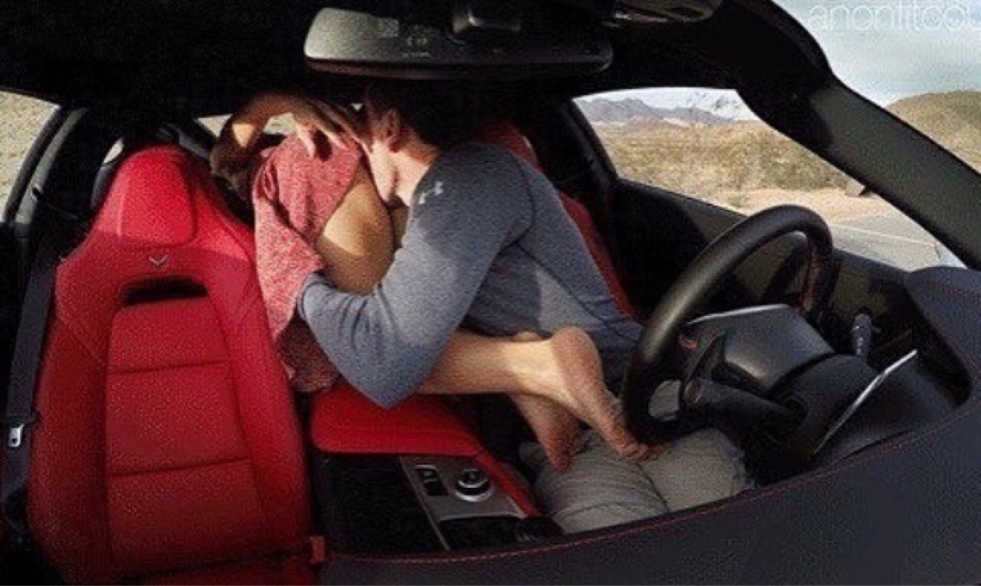 Cunnilingus in the car