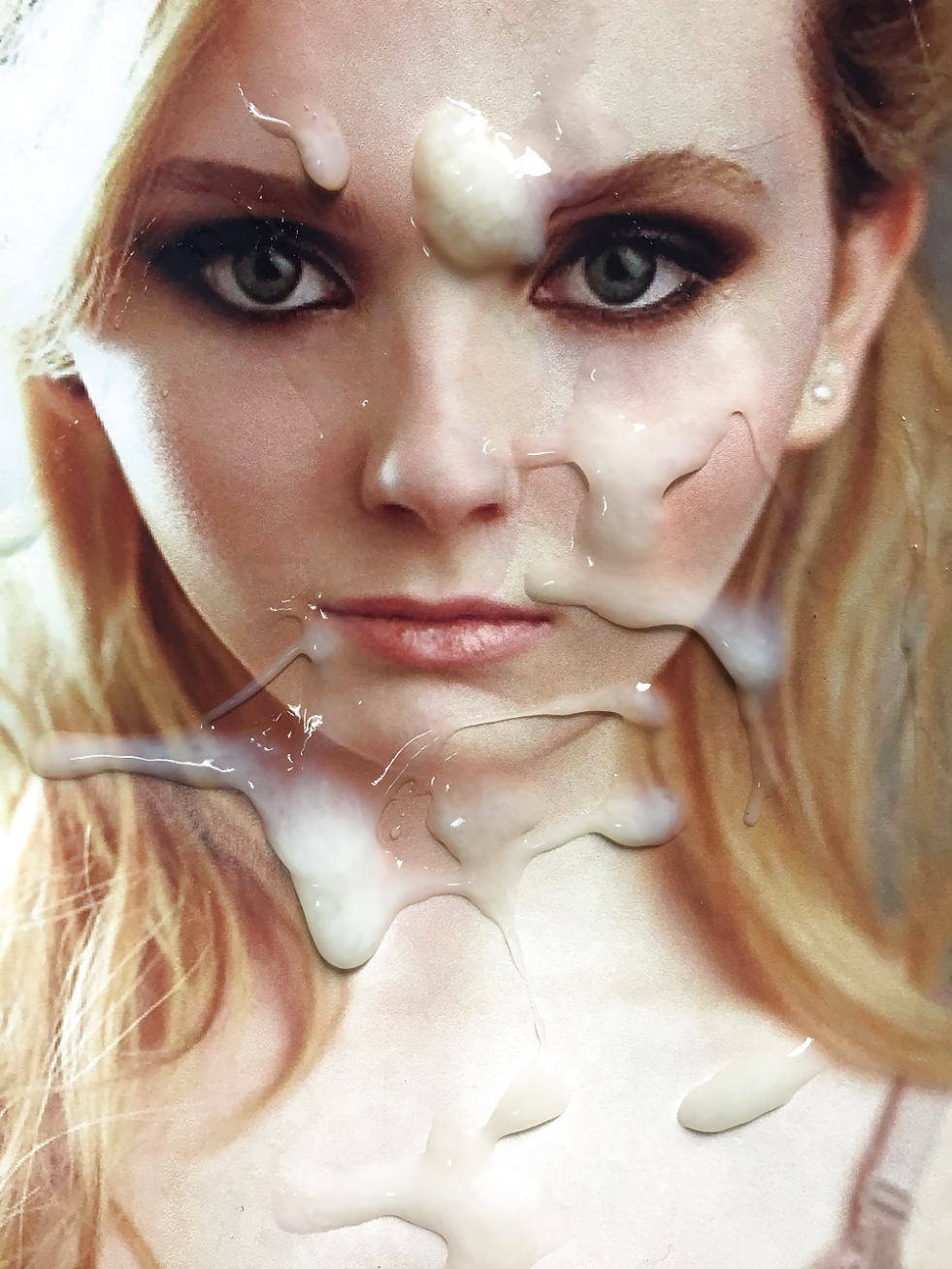 Ebigeyl Breslin Tits