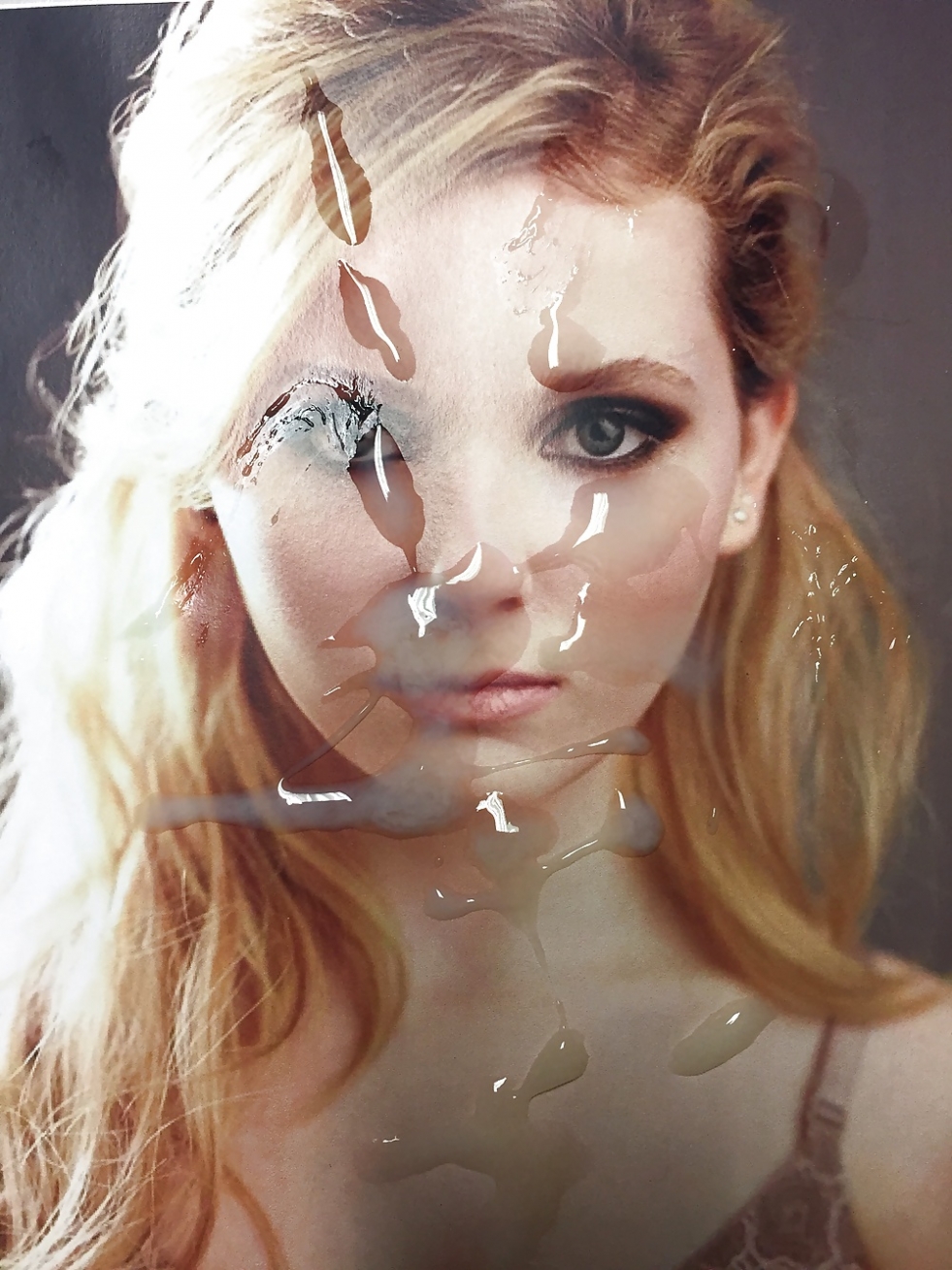 Ebigeyl Breslin Tits