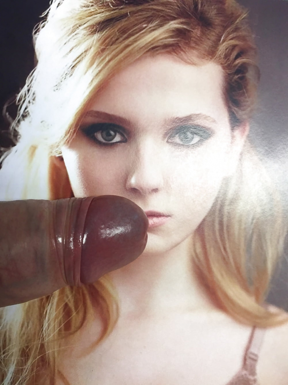 Ebigeyl Breslin Tits