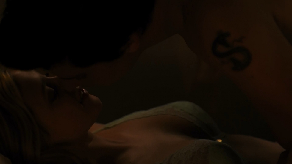 Lily Reinhart Ero scene