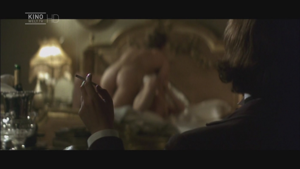 Naked Jude Low without panties