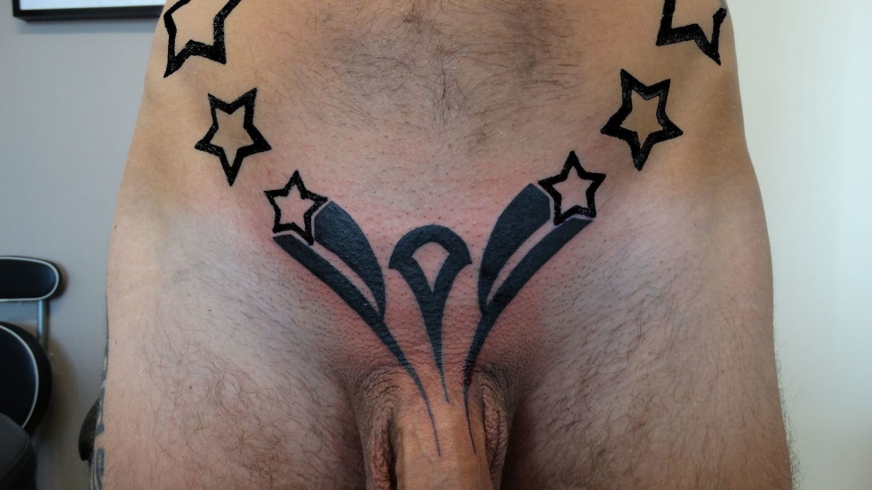 Intimate hairstyles for men