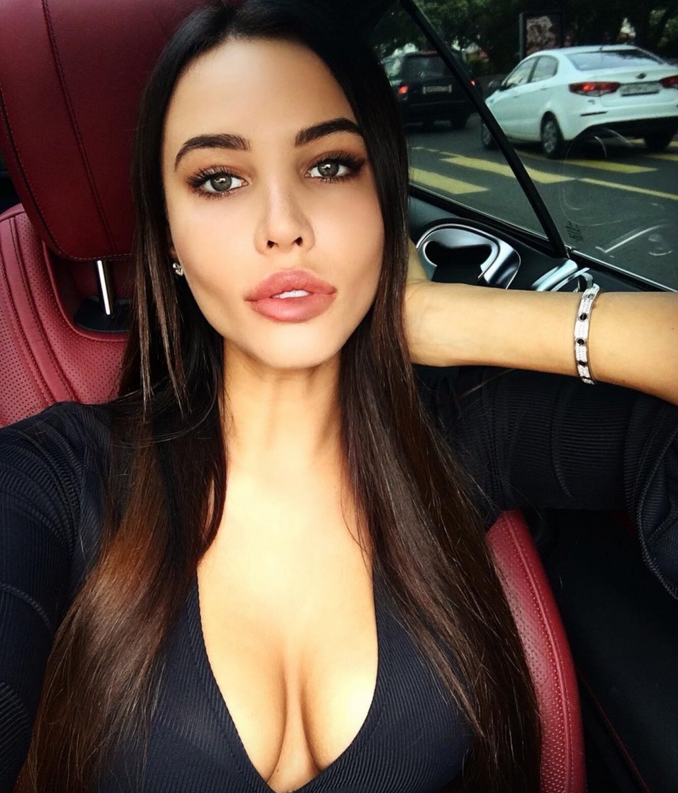 Kim Kardashian Selfie