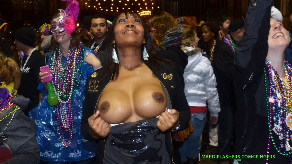 Demonstration of naked boobs