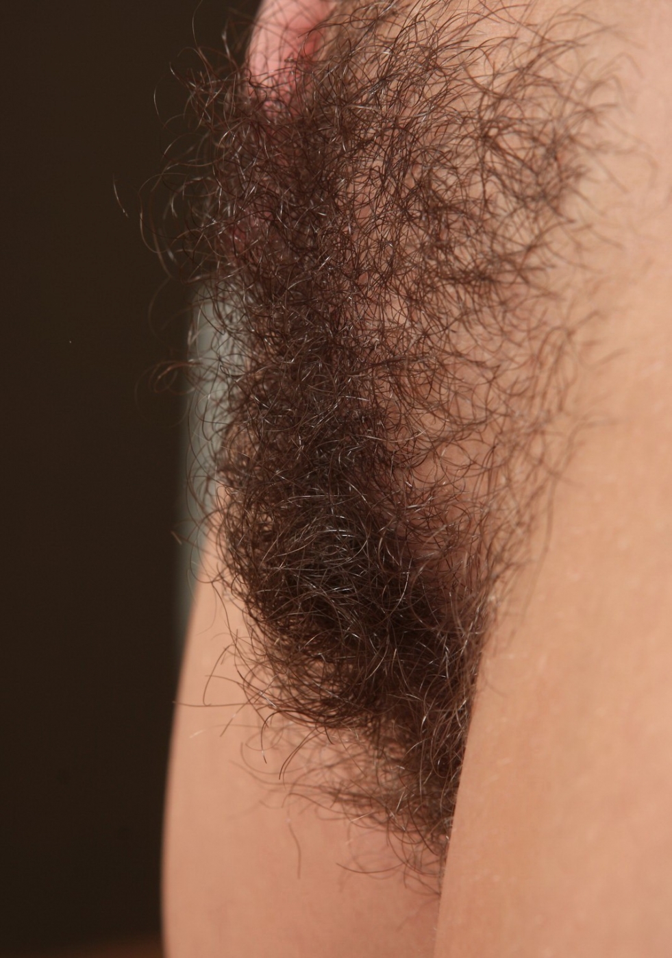 Long pubic hair