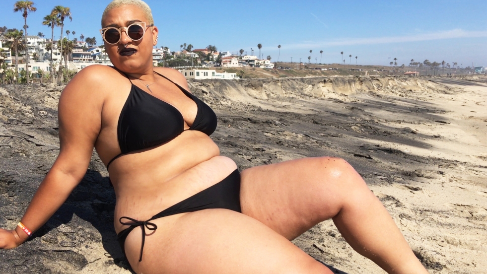 Thick women aged in bikini