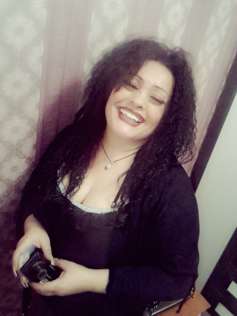 Onliphans Eliza Simonyan