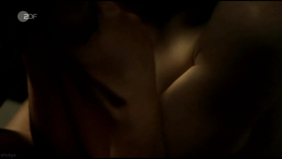 Carolina Herfurt Perfume Naked