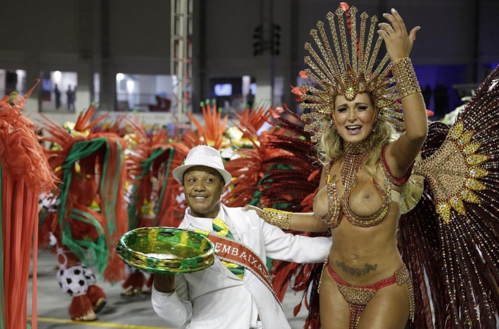 Vivian Castro Naked on Carnival