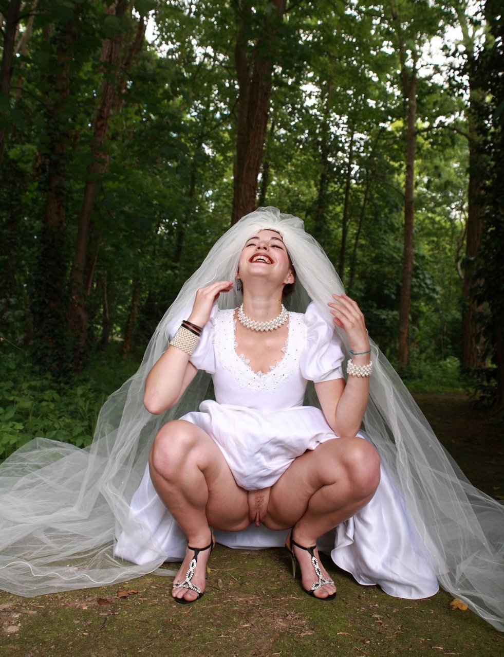 Baba at a wedding without panties