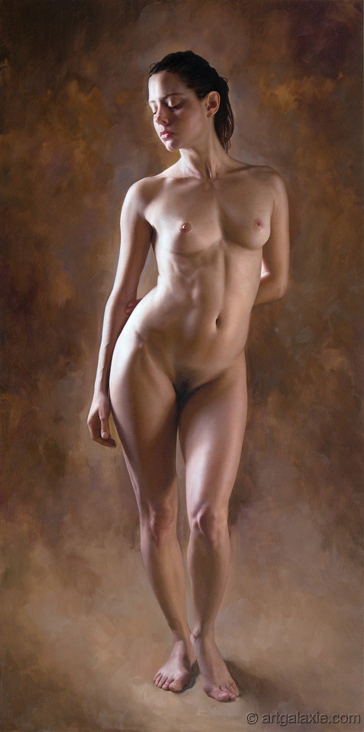 Picture Naked woman lies on the side