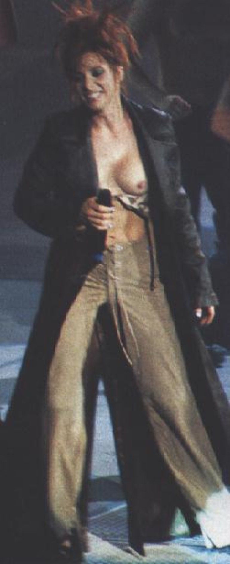 Naked Milen Farmer undressed