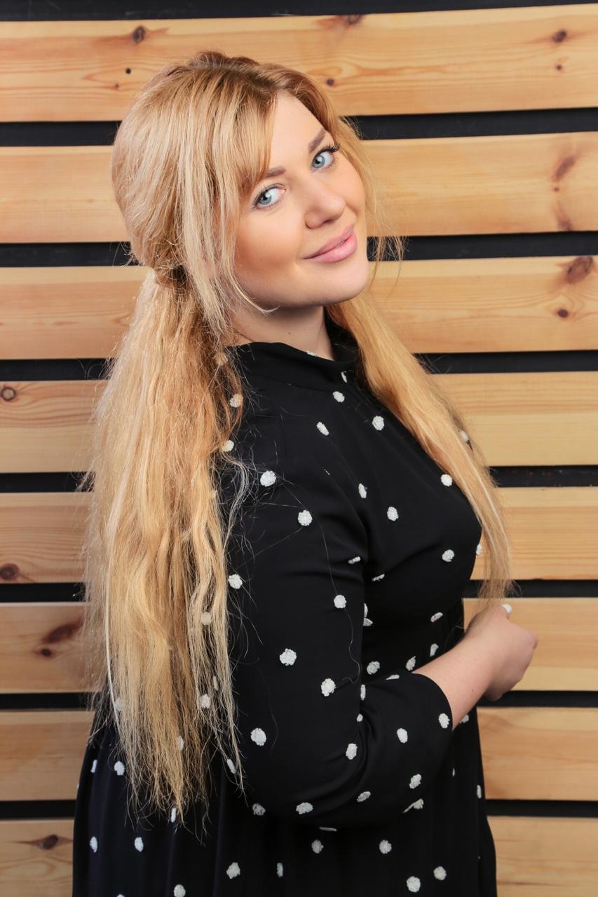 Elizabeth Goncharenko Nu