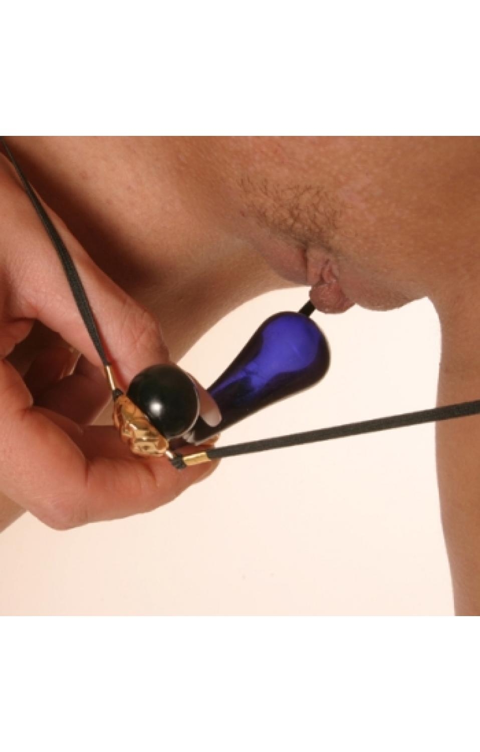 Intimate jewelry for the clitoris