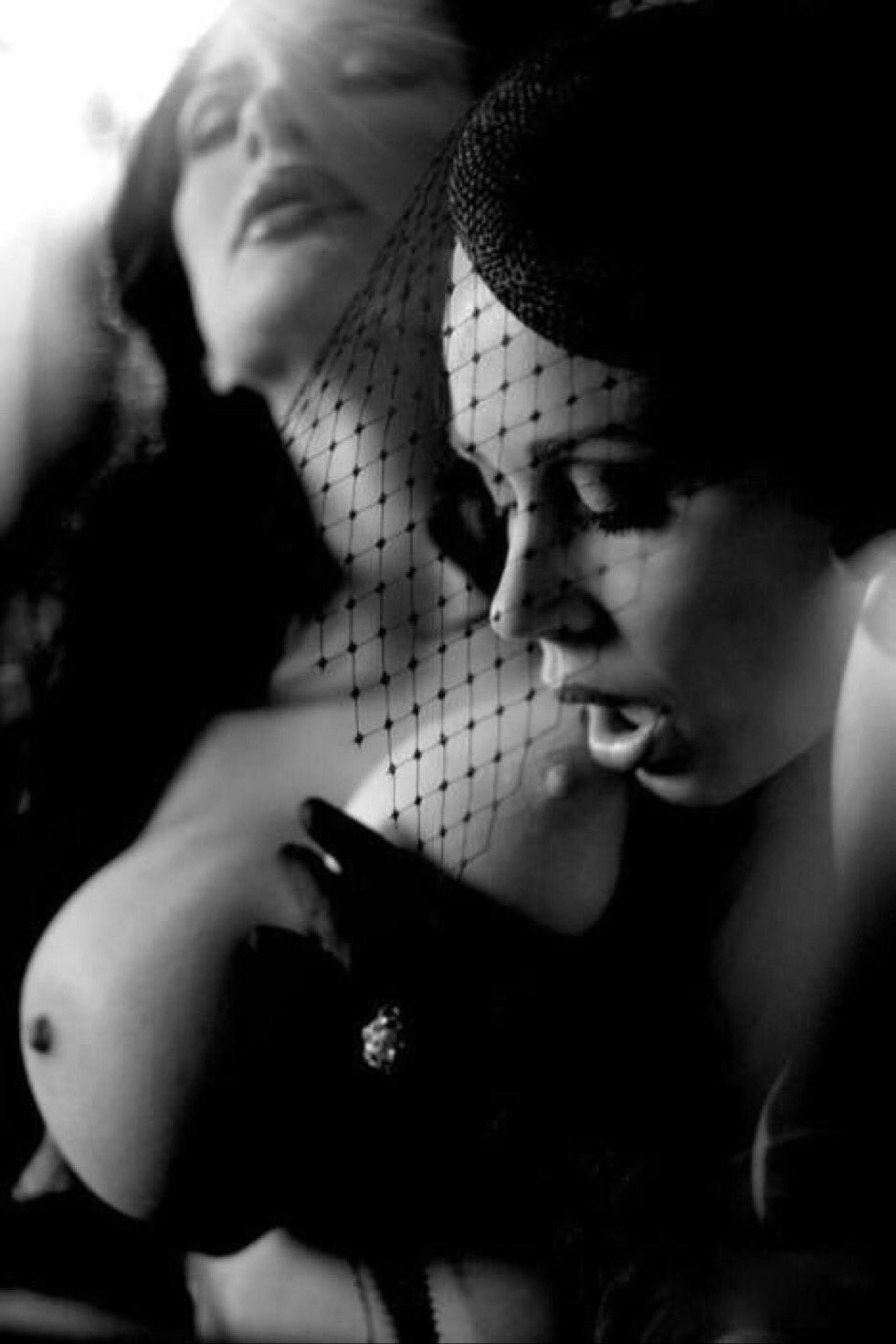 Passion for a veil Beautiful erotic photos