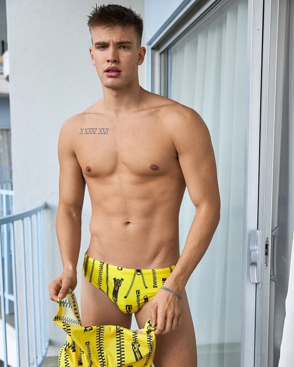 Benjamin Rieli (48 photos)