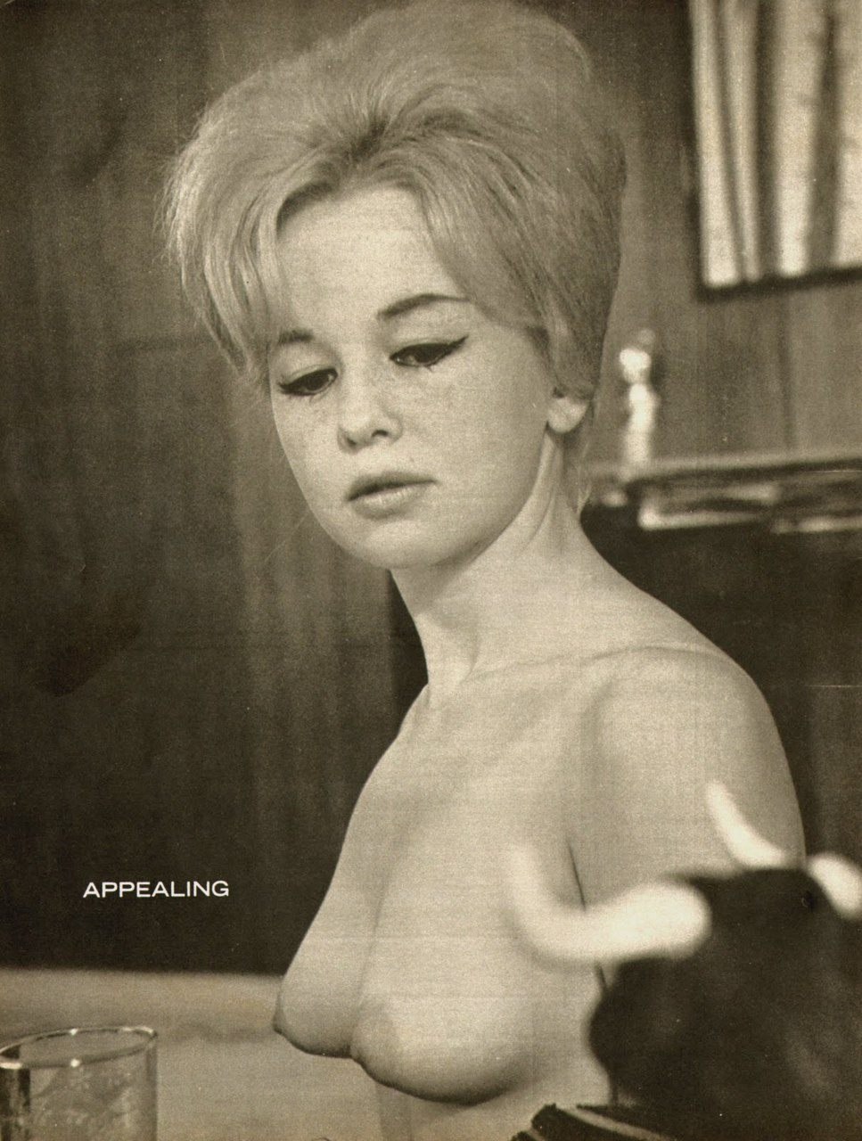 Actress Milen Derozho Nu