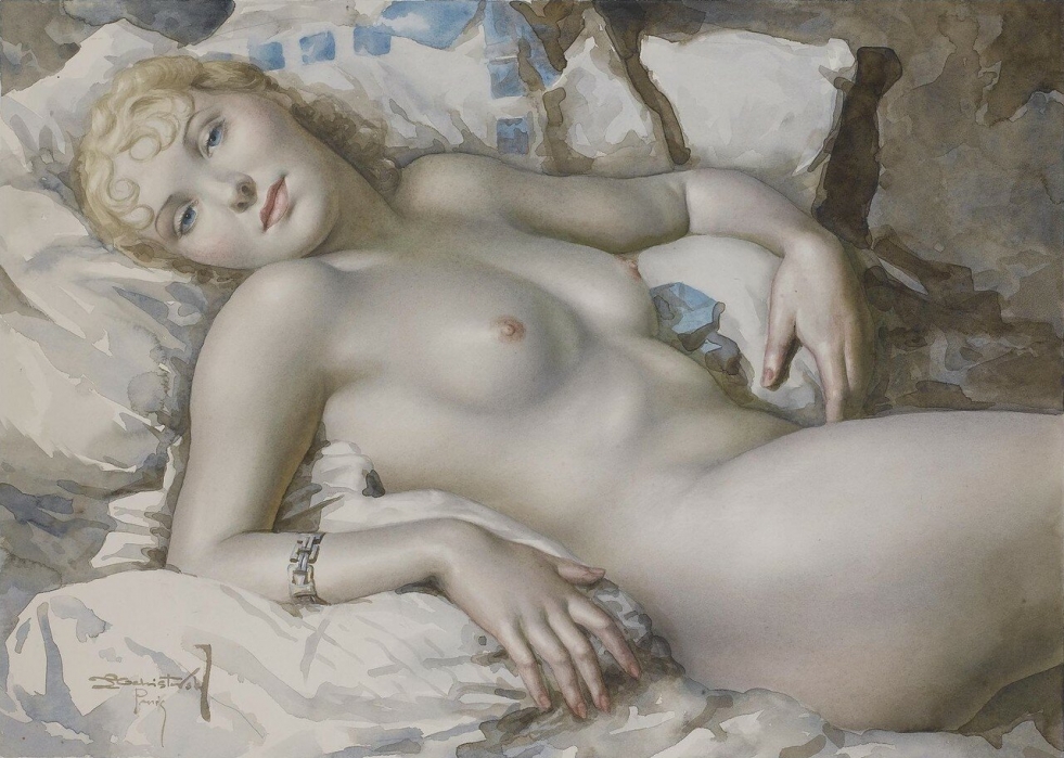 Naked monumental women