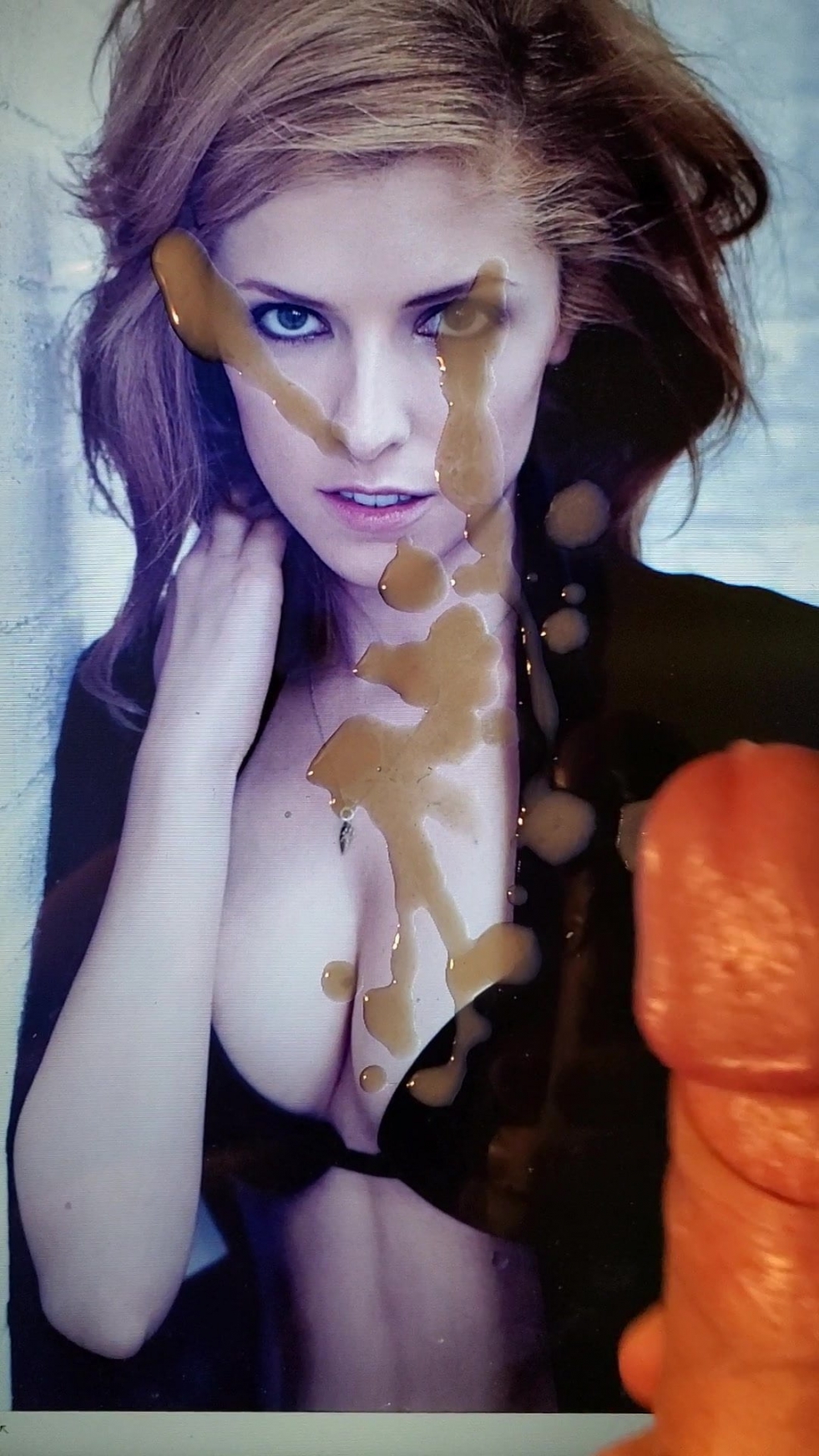 Anna Kendrick Naked Gif
