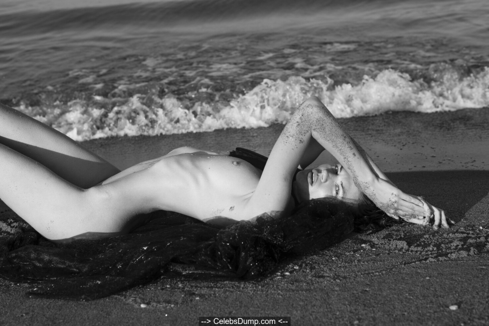 Actress Louise Burguan, anal oral, full screen